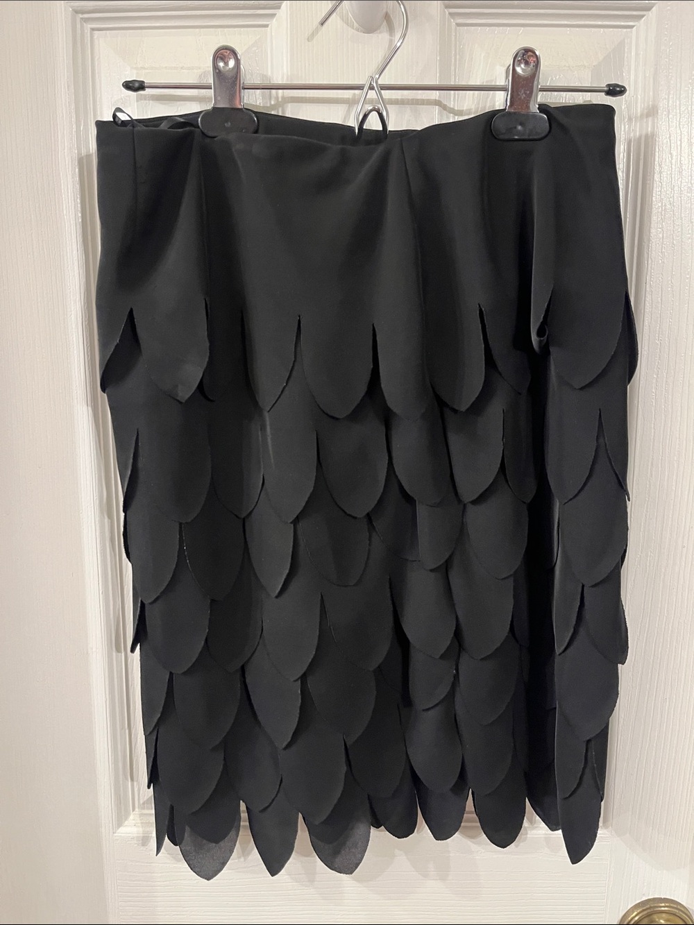 Tadashi Shoji Black Petal-Tier Pencil Skirt size small